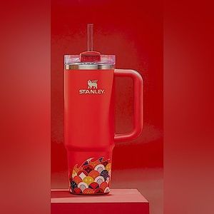 *LIMITED* ♥️STANLEY LUNAR ☕️new year 30 oz, color red dragon!!!♥️🐲🐉